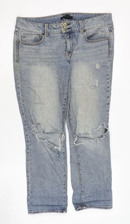 Forever 21 Women’s Light Blue Distressed Straight Jeans