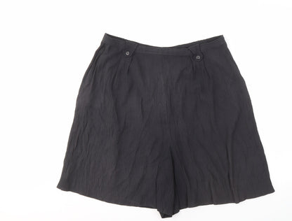 Bonmarché Women's Black Relaxed-Fit High-Rise Shorts