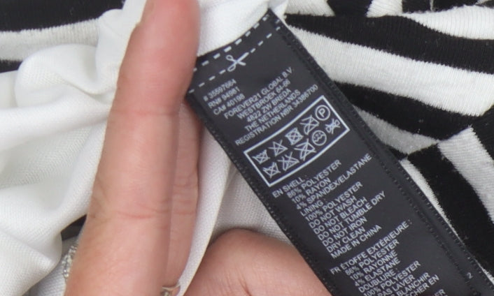 Forever 21 Women's Black/White Striped Blazer M