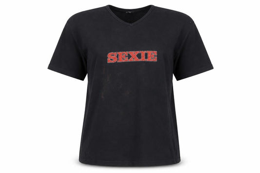Front view of Ultimate unisex black m v-neck t-shirt casual