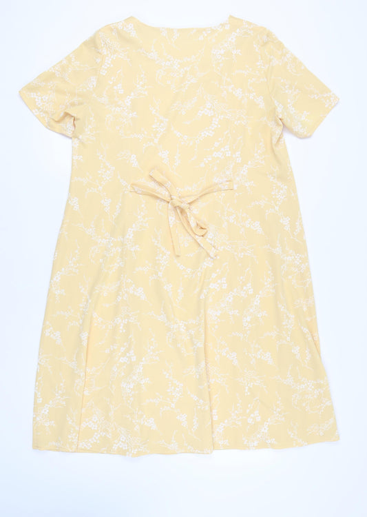 Classics Women's Yellow Floral Belted Dress Size 18