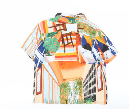 Pull & Bear Men's Graphic Print Short Sleeve Shirt