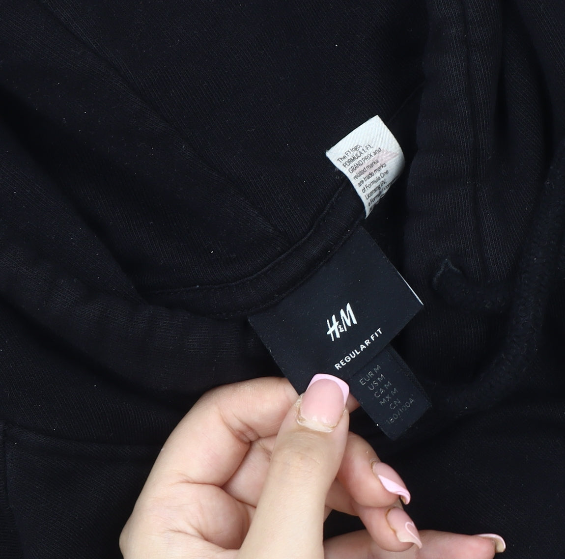 H&M Unisex Black Graphic Pullover Hoodie Medium