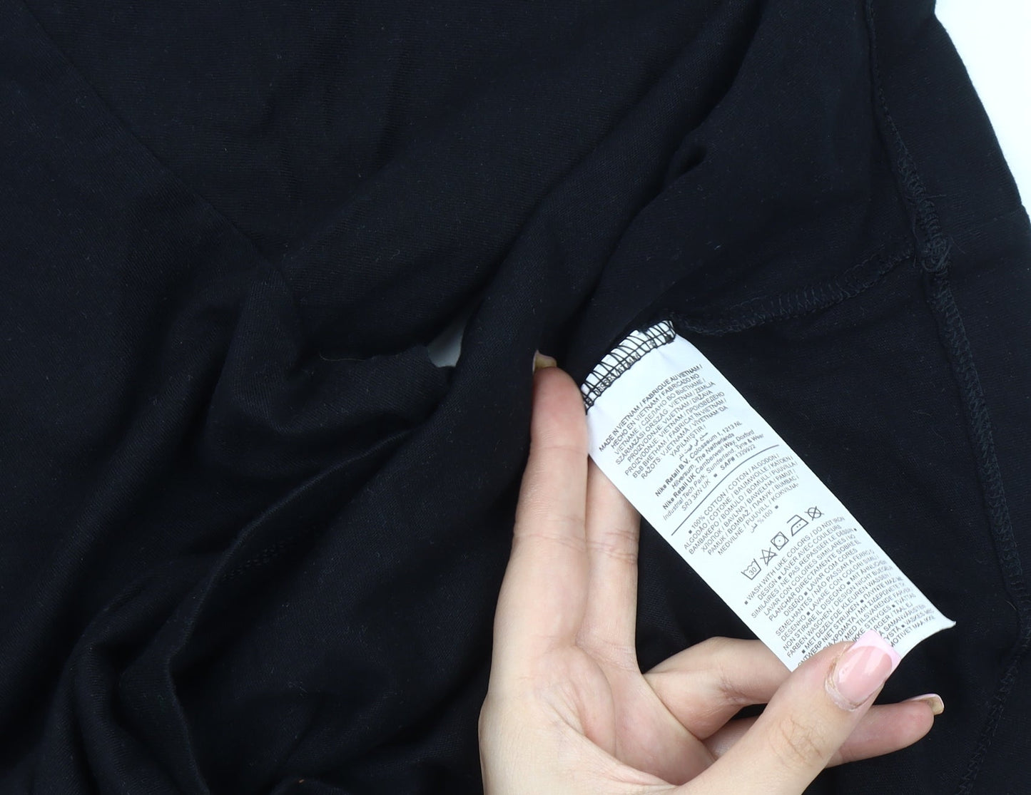 Nike Men's Black Medium T-Shirt with Logo