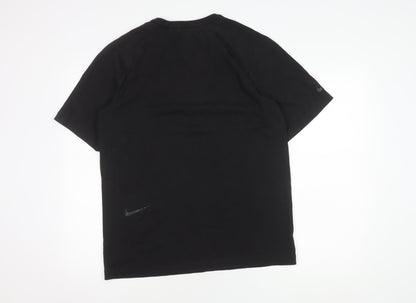 Nike Men's Black Medium Crew Neck T-Shirt