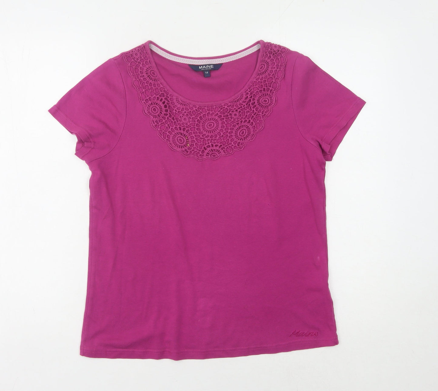 Maine New England Pink Women's Size 14 Basic T-Shirt
