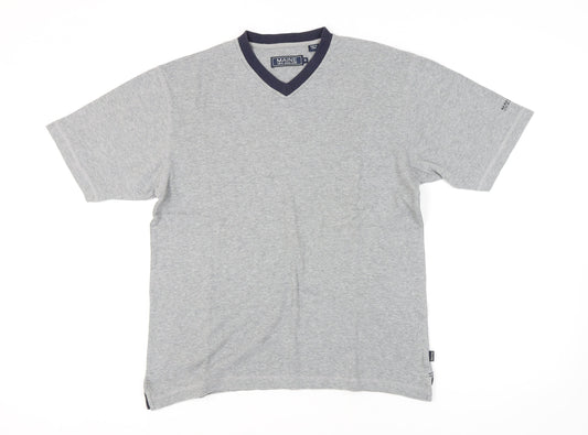 Maine New England Men's Grey V-Neck T-Shirt Small