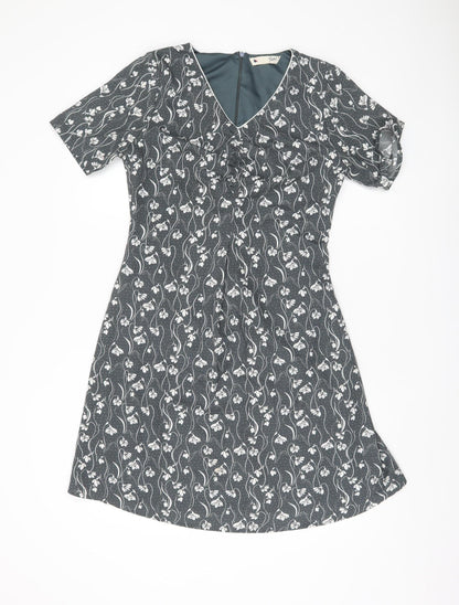 Yumi Women's Grey Floral A-Line Dress, Size 10