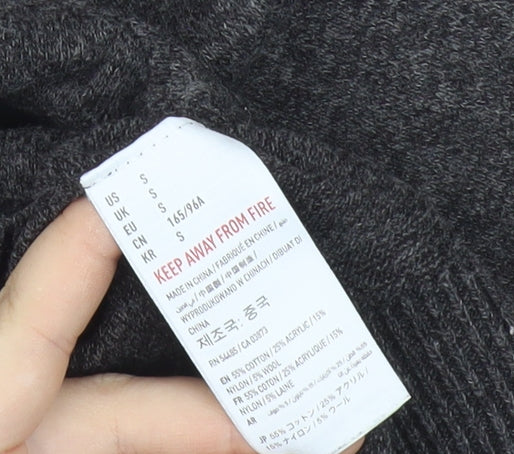 American Eagle Outfitters Men's Grey V-Neck Pullover Jumper