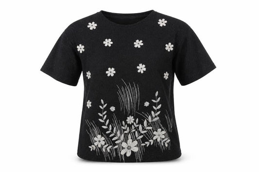 La Reine Women's Black Embroidered T-Shirt L/XL