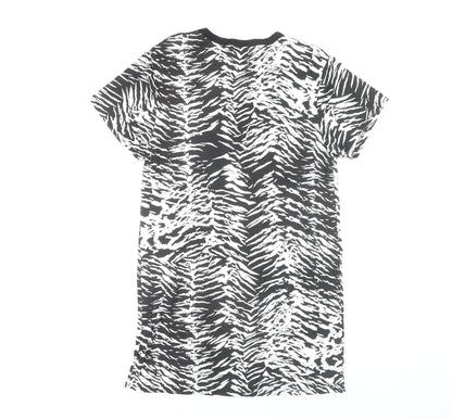 PrettyLittleThing Women's Black Animal Print T-Shirt Dress