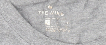 Nike Men's Grey T-Shirt Size L with Logo