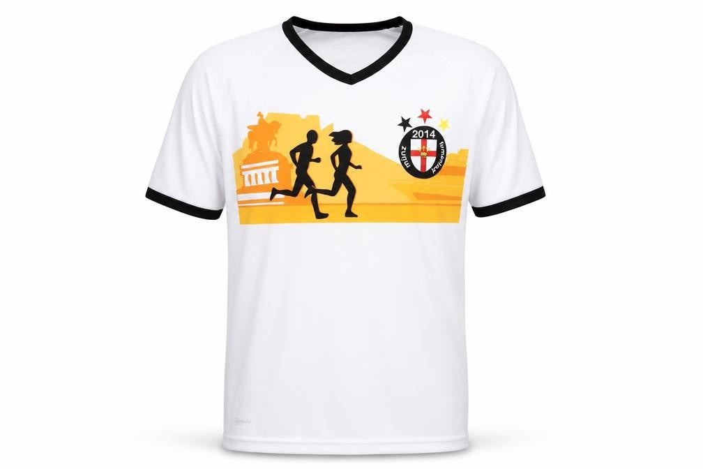 Front view of Münz Men's L White Running T-Shirt V-Neck Quick Dry