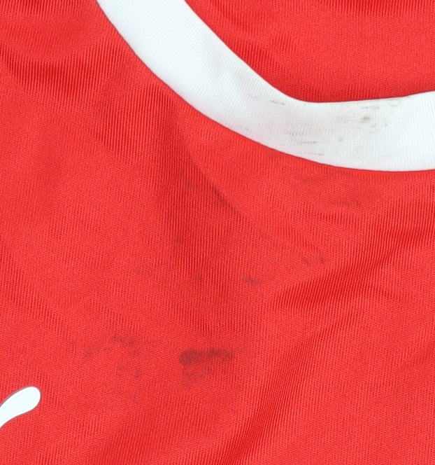 Puma Men's Red Football T-Shirt Medium