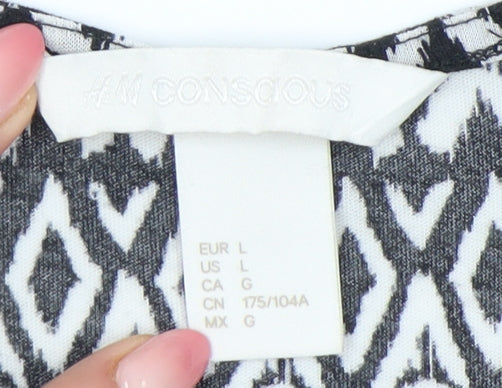 H&M Conscious Women's Black Geometric Tank Top