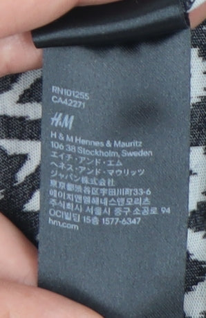 H&M Conscious Women's Black Geometric Tank Top
