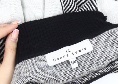 Donna Lewis Women's Black & White Check Jumper S