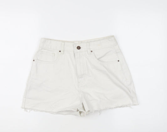 Cotton On Women’s Ivory High Rise Mom Denim Shorts Size 10