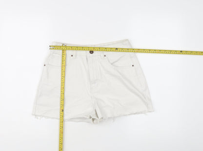 Cotton On Women’s Ivory High Rise Mom Denim Shorts Size 10