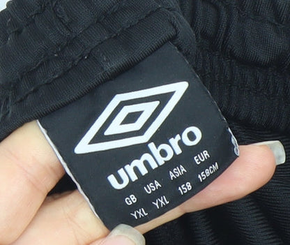 Umbro Boys Black Football Shorts Size 158cm Athletic Lightweight