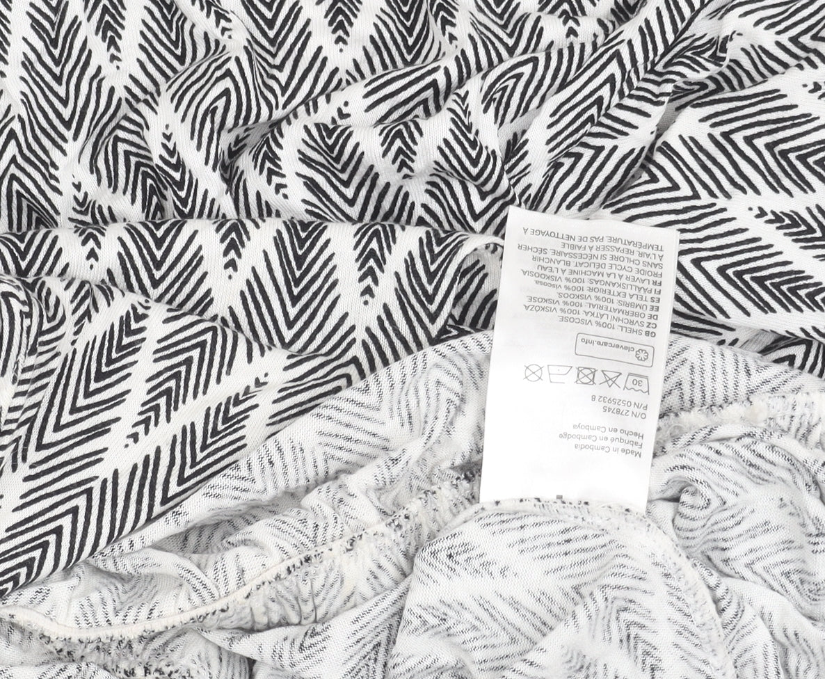 H&M Women’s Black Geometric V-Neck Sleeveless Playsuit Size 8