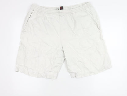 Nike Men's White Sports Shorts L Elastic Waist Pockets