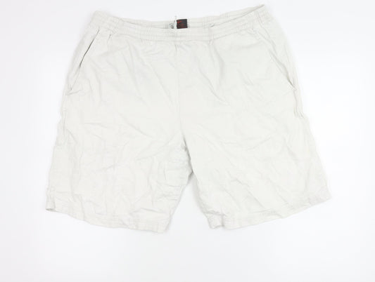 Nike Men's White Sports Shorts L Elastic Waist Pockets