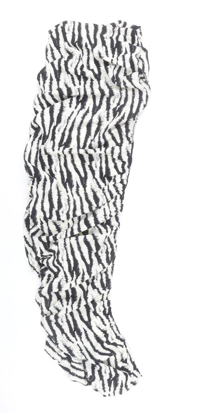 PrettyLittleThing Women’s Black Animal Print Mini Skirt Size 6