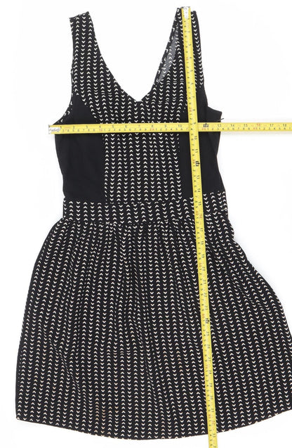 H&M Divided Women’s Black Geometric Fit & Flare Dress UK 6 Sleeveless