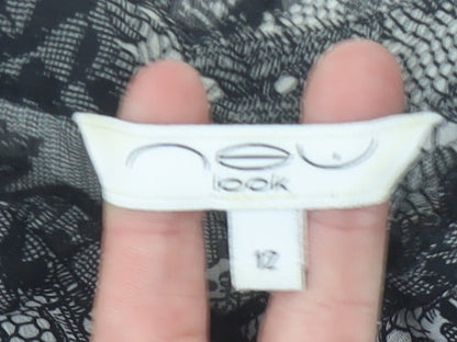 New Look Women’s Black Floral Lace Sleeveless Blouse Size 12