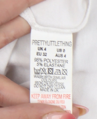 Womens UK Size 4 PRETTYLITTLETHING White Cropped T-Shirt
