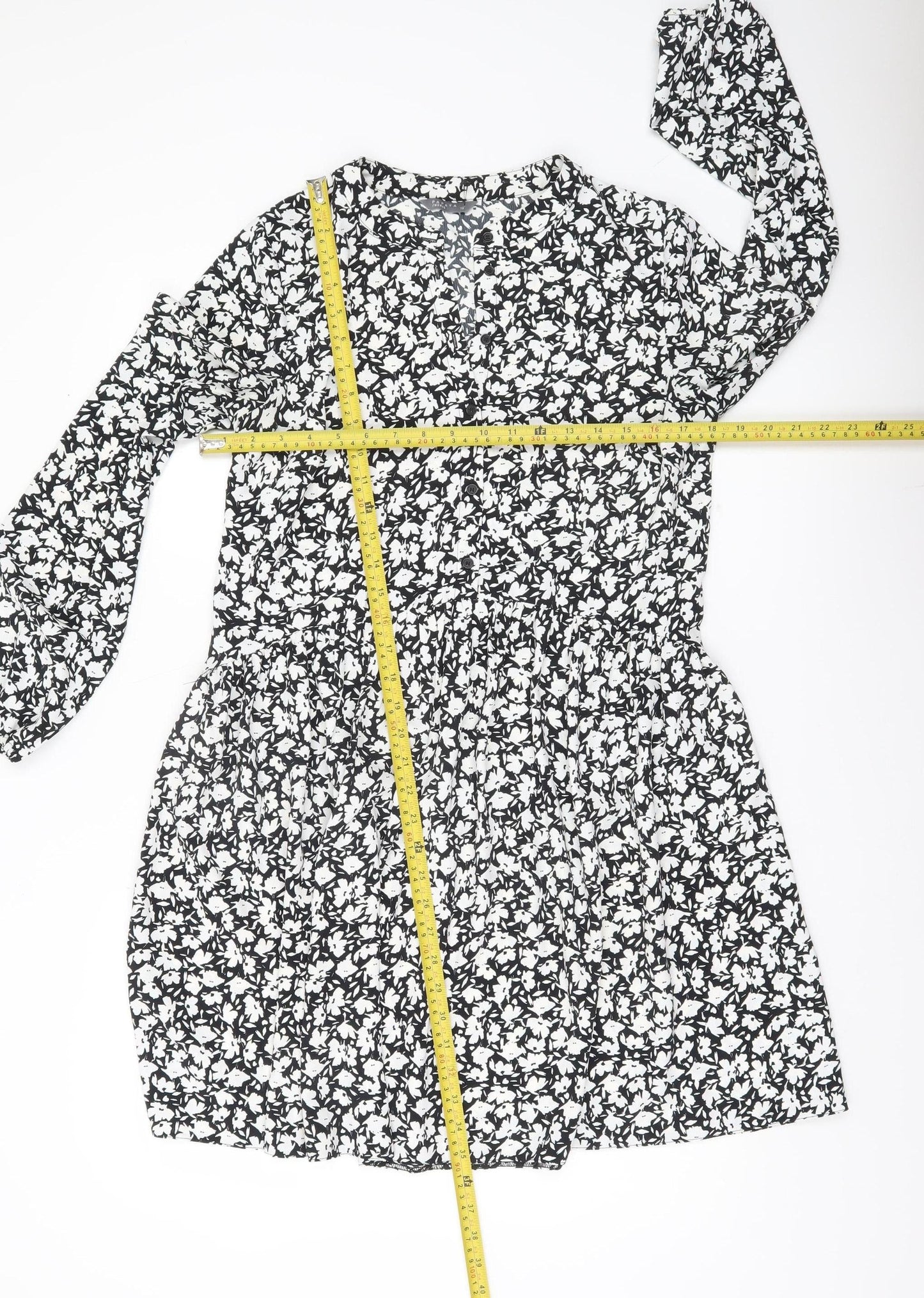 Papaya Women’s Black White Floral Smock Dress Size 10