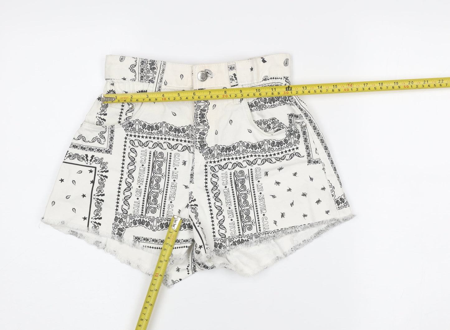 Bershka Women’s White High Rise Cut-Off Cotton Shorts Size 8