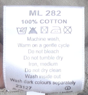 W&B Men’s Beige Cargo Shorts Size 44 Cotton Pockets Casual