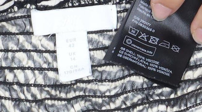 Womens UK Size 14 H&M Black Cropped Blouse