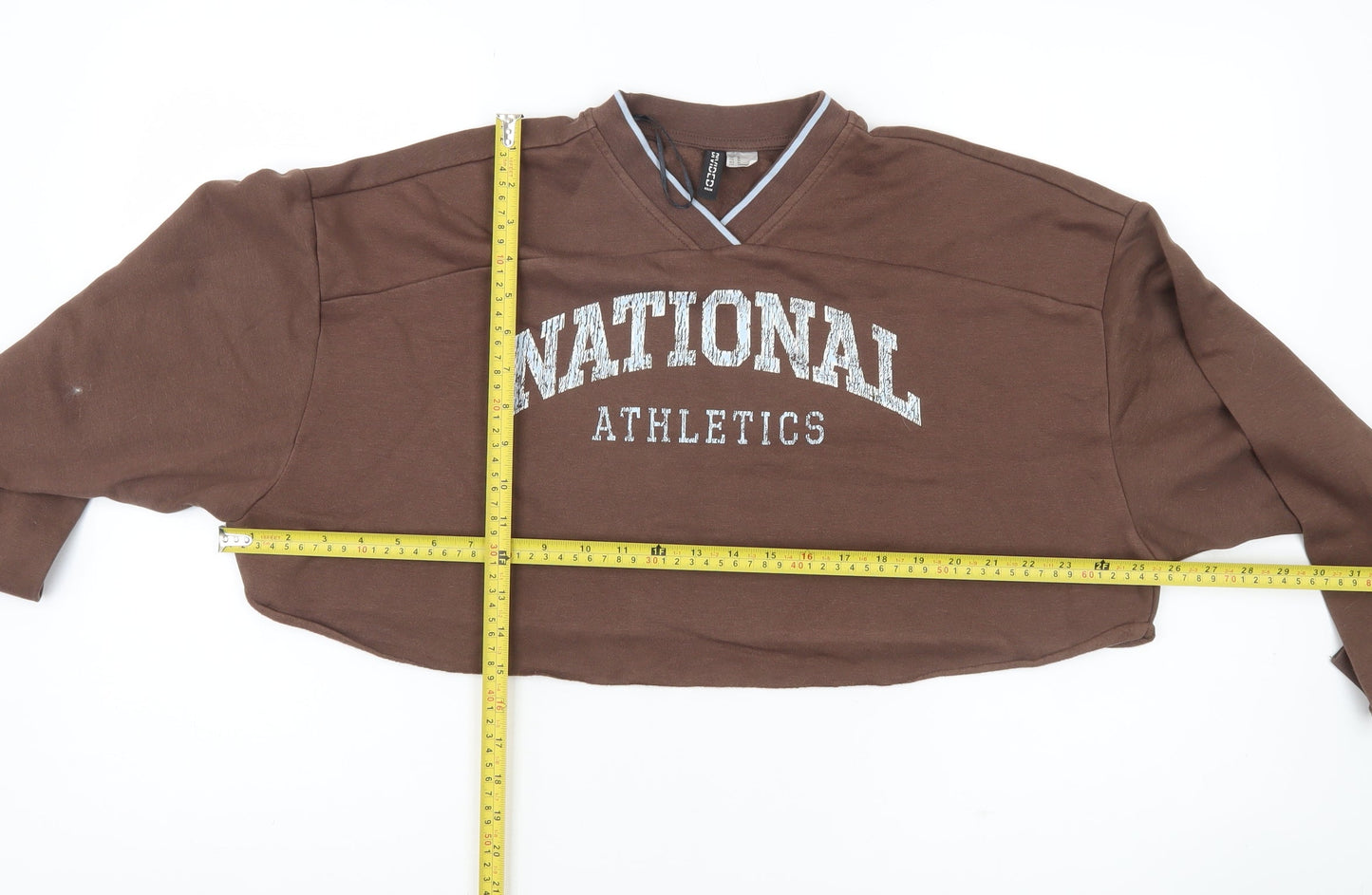 H&M Divided Women’s Brown Cropped Sweatshirt Size 12 V-Neck Logo Print
