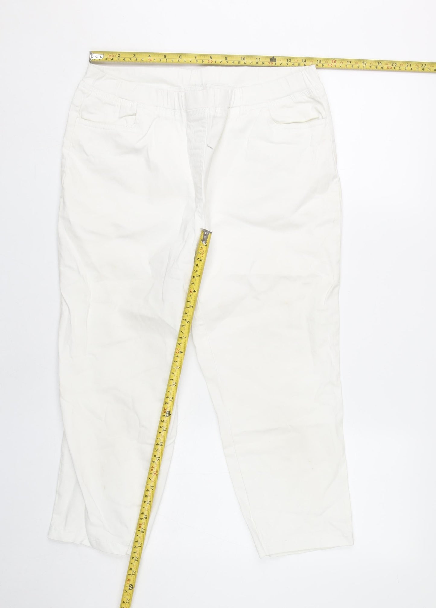 Damart Women’s White Jeans Size 14 Straight Elastic Waist