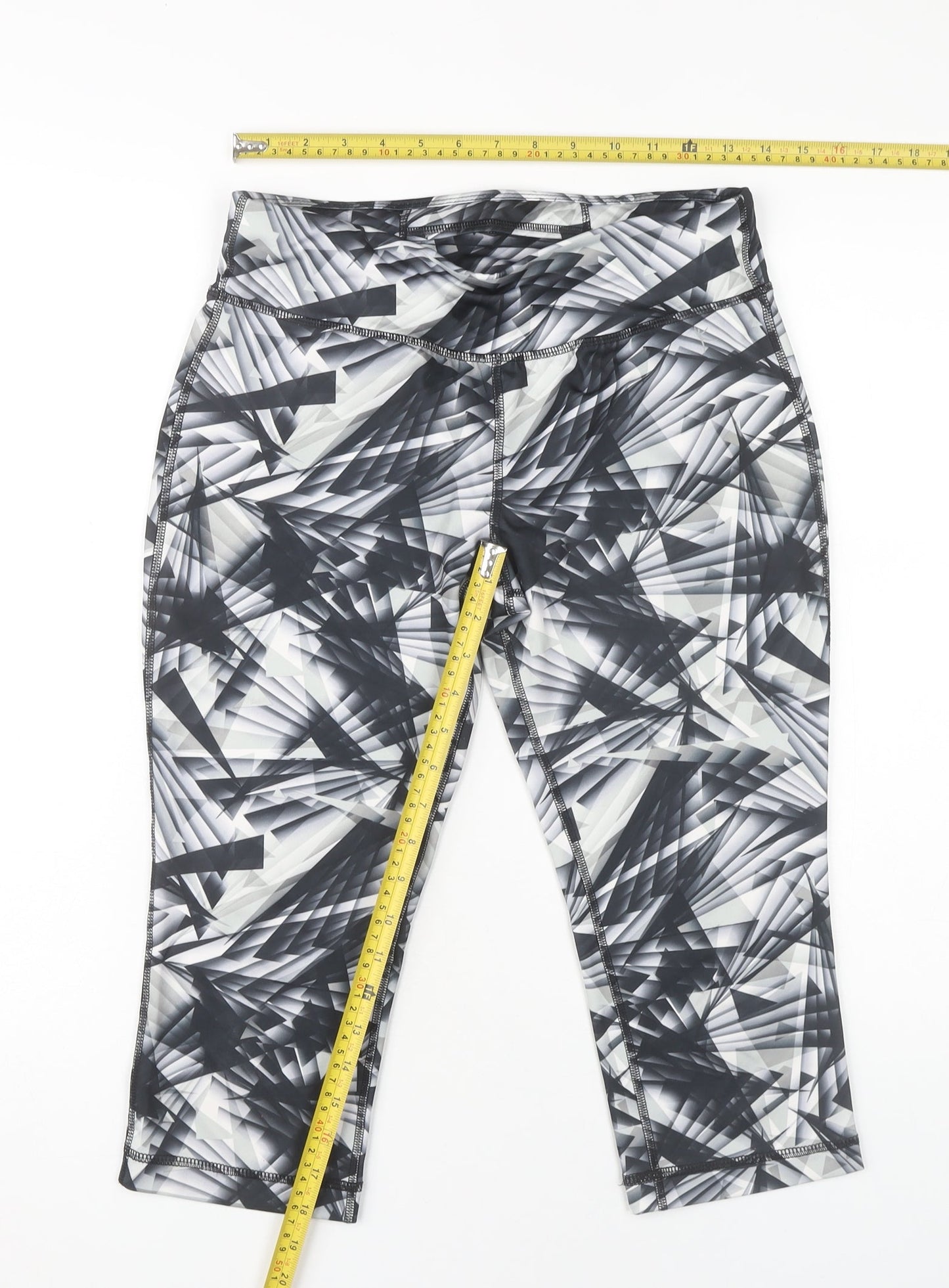 Danskin Now Women’s Multicoloured Cropped Leggings Size S Slim Fit
