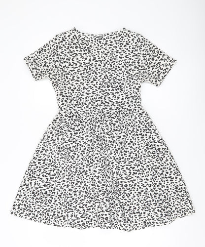 PrettyLittleThing Womens White Leopard Print Skater Dress Size 12