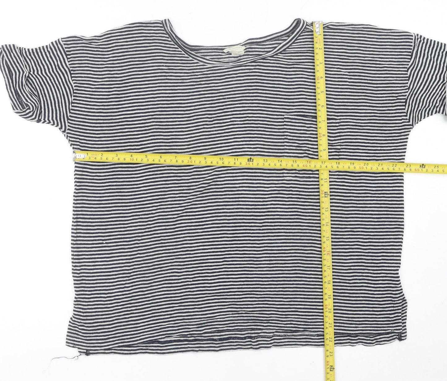 Club Monaco Women’s Black Striped Rayon T-Shirt M Casual