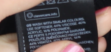 H&M Women’s Black V-Neck Slim Knit Jumper Size M