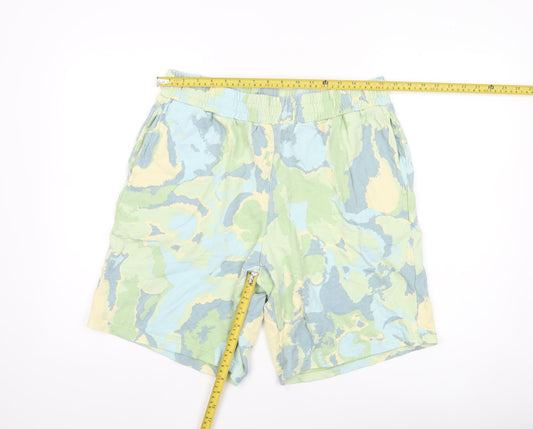 Monki Men’s Multicoloured Camouflage Shorts L Elastic Waist Casual