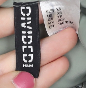 H&M Divided Women’s Green Puffer Waistcoat Gilet Size 6 Sleeveless