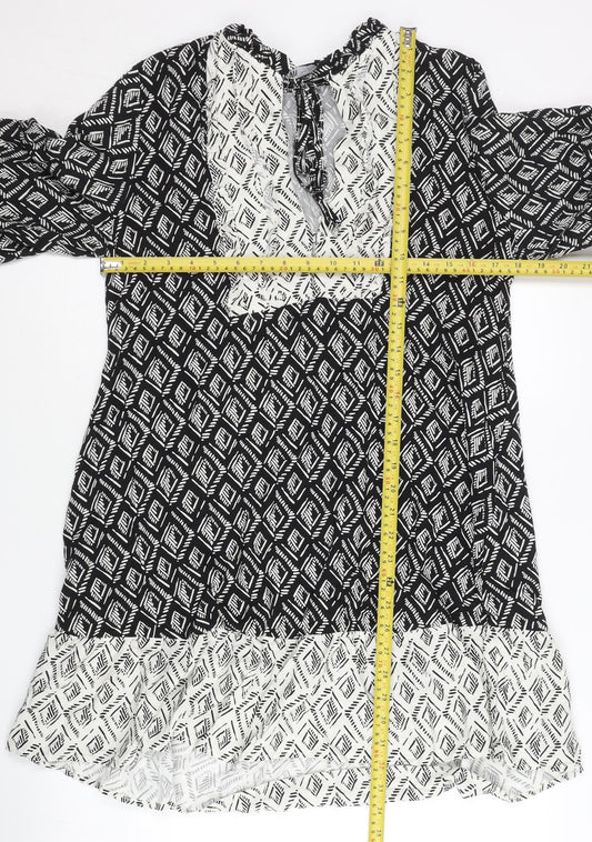 Zara Women’s Black Geometric Shift Dress Size 12 V-Neck Long Sleeve