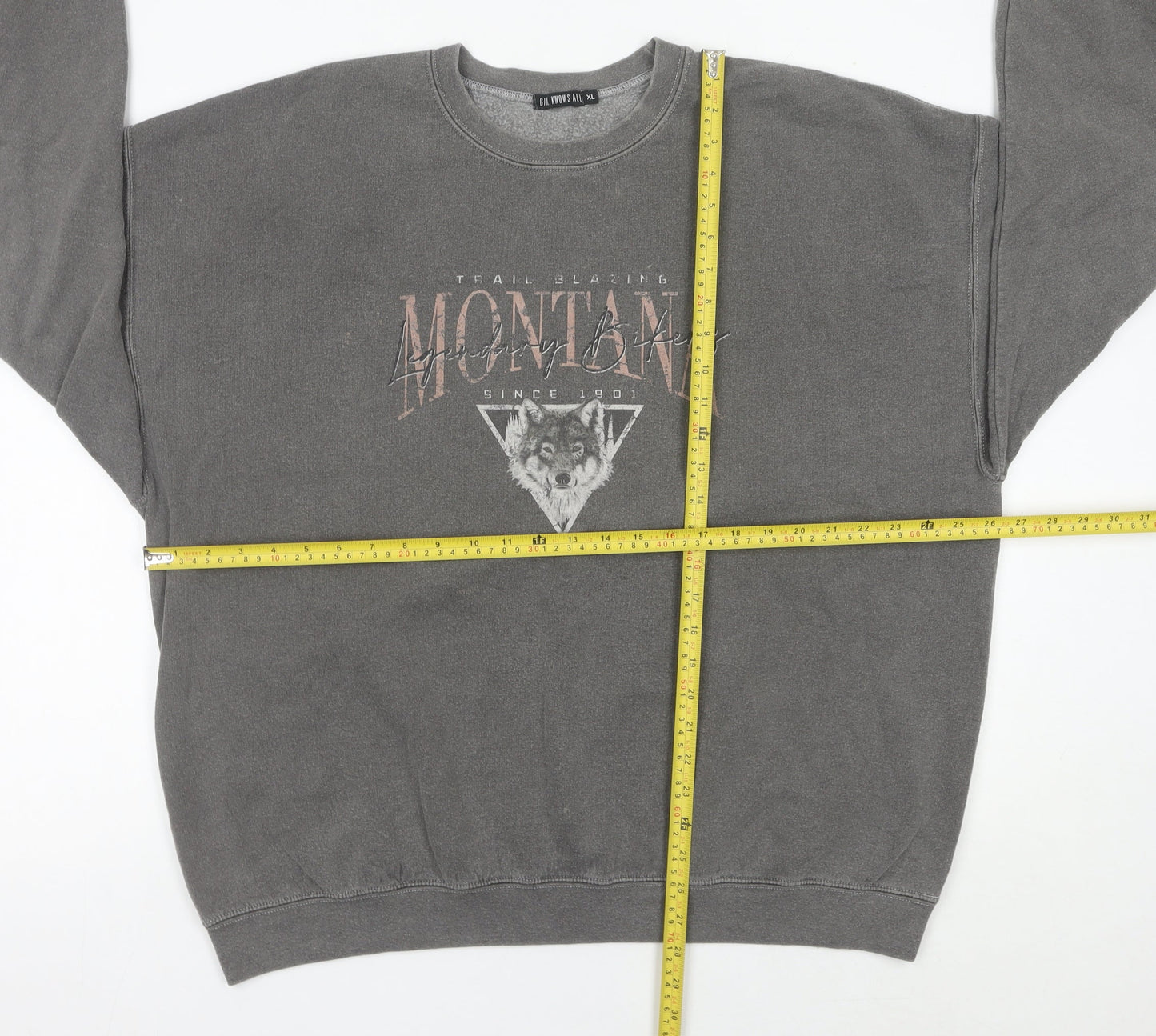 Girl Knows All Women’s Grey Wolf Graphic Sweatshirt XL