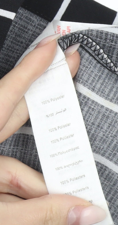 Cameo Rose Womens Size 16 Black Striped Sleeveless V-Neck Playsuit