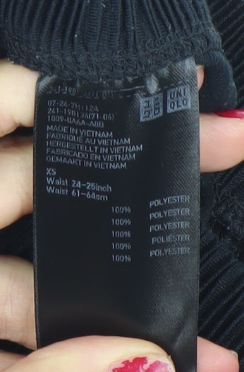 Womens UK Size XS Uniqlo Regular Fit Cropped Black Trousers