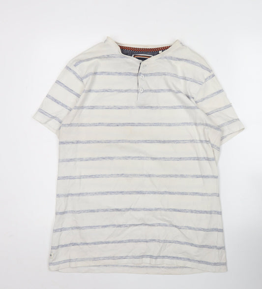 SoulCal & Co Men’s White Striped Henley Short Sleeve T-Shirt Size L