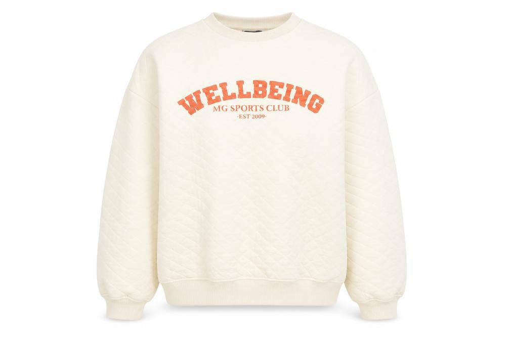 Front view of Missguided Women’s Ivory Quilted Pullover Sweatshirt UK 8