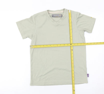 Regatta Womens Green Size 10 V-Neck Short Sleeve Activewear T-Shirt